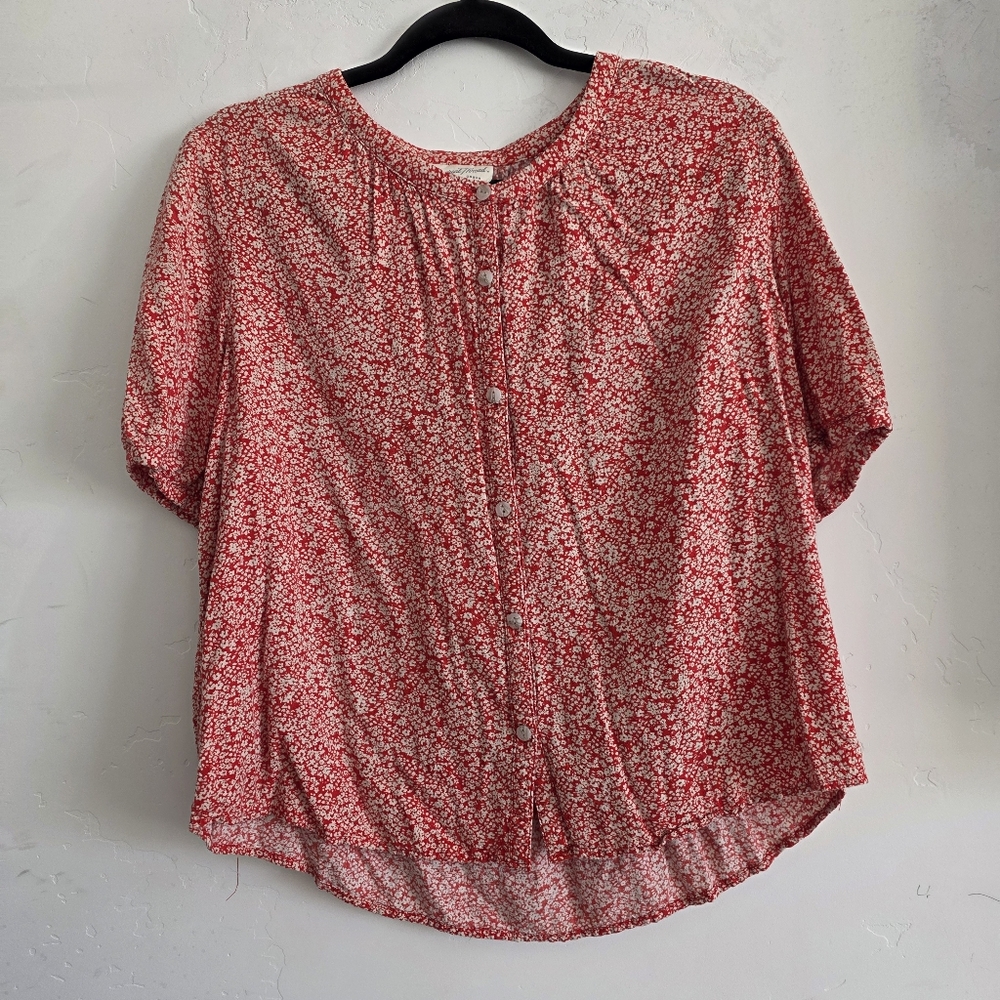 Universal Thread Red Floral Button-Front Blouse